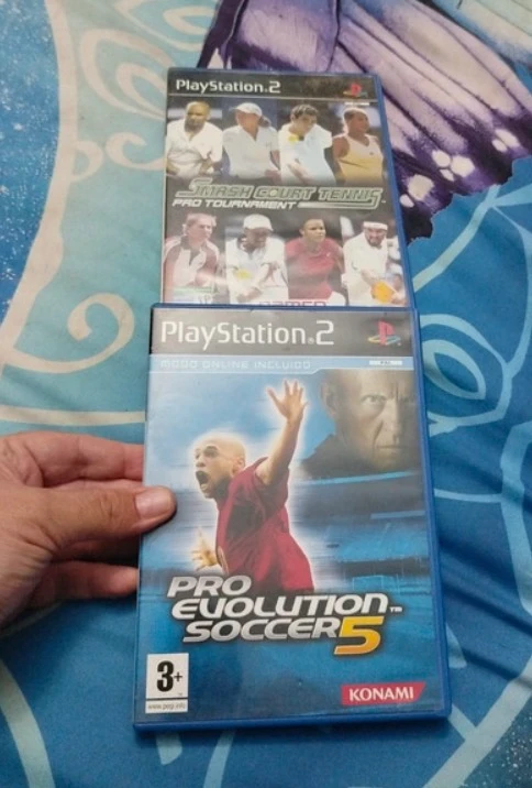 Dos juegos de play station 2